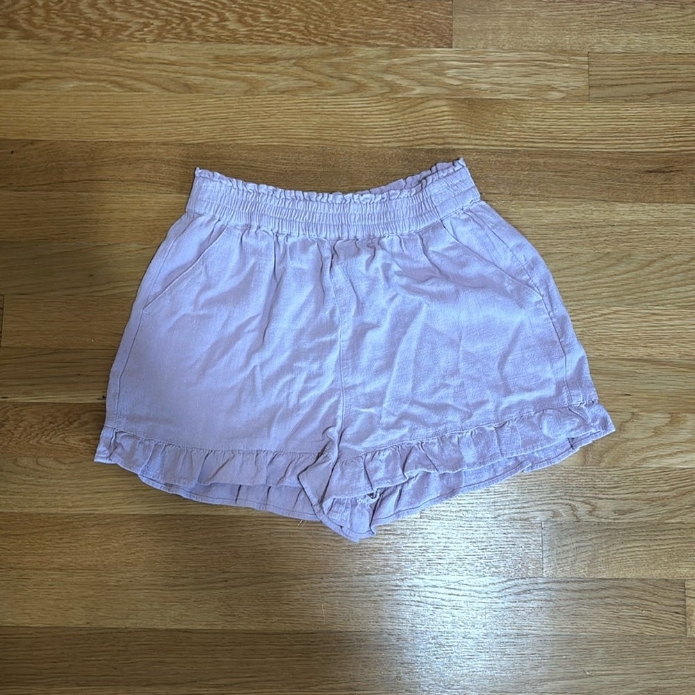 women’s M SO lavender ruffle shorts